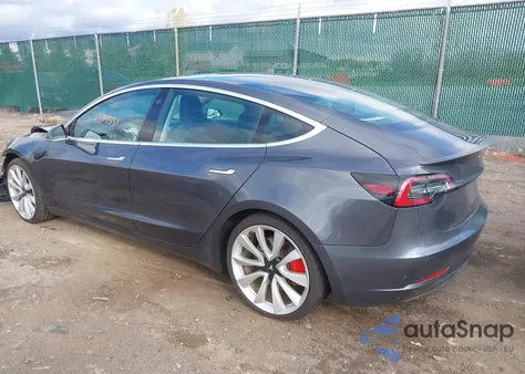 2019 Tesla Model 3 Long Range/Performance z USA, uszkodzony, nr VIN 5YJ3E1EB6KF392923